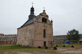 В центре крепости стоит церковь святого Николая Чудотворца, построенная еще в 16-ом веке как костел.