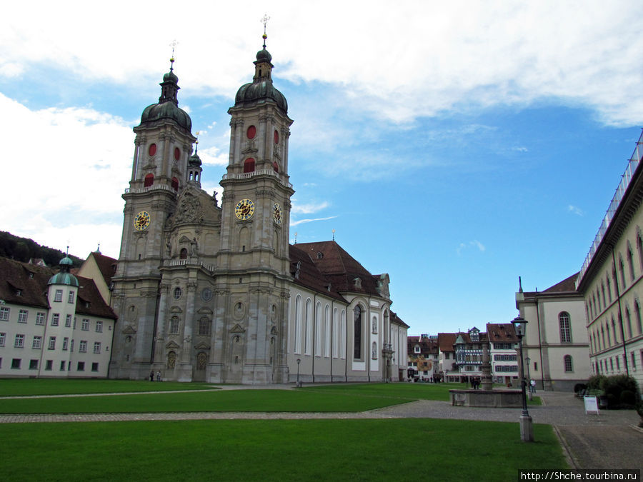 Кафедральный собор и площадь — территория аббатства Санкт-Галлен, Швейцария