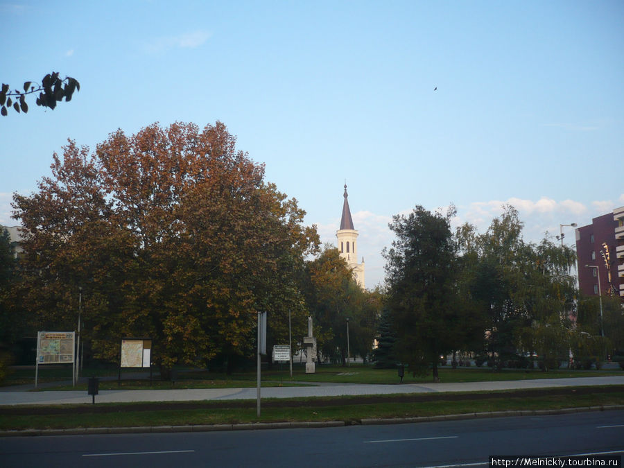 Утренняя прогулка по маленькому городку Ньиредьхаза, Венгрия