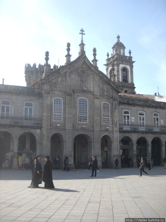 Храм и монахи Брага, Португалия