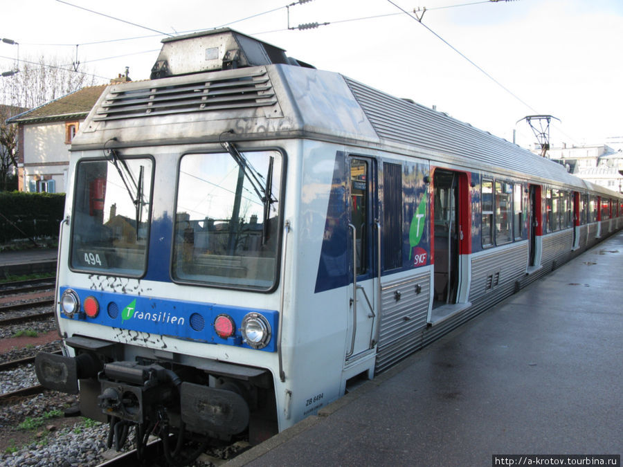 Подпарижские электрички, а также поезда TGV Париж, Франция