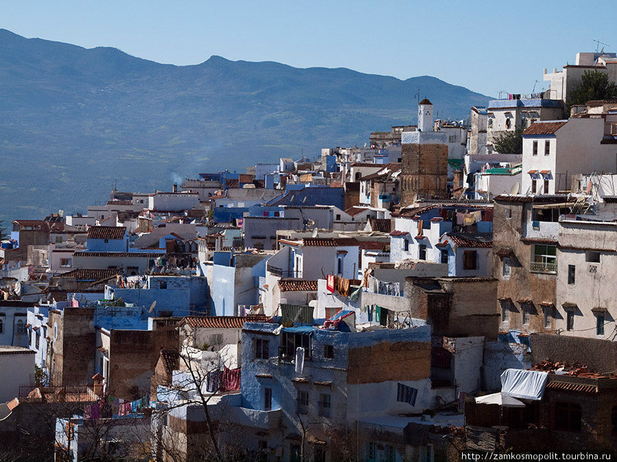 Городок Шефшауэн на севере Марокко известен тем, что многие дома здесь выкрашены в голубой цвет Марокко
