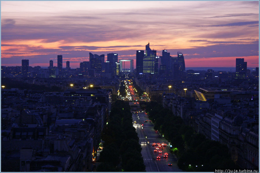 Закат в Париже. Вид с Триумфальной арки Париж, Франция