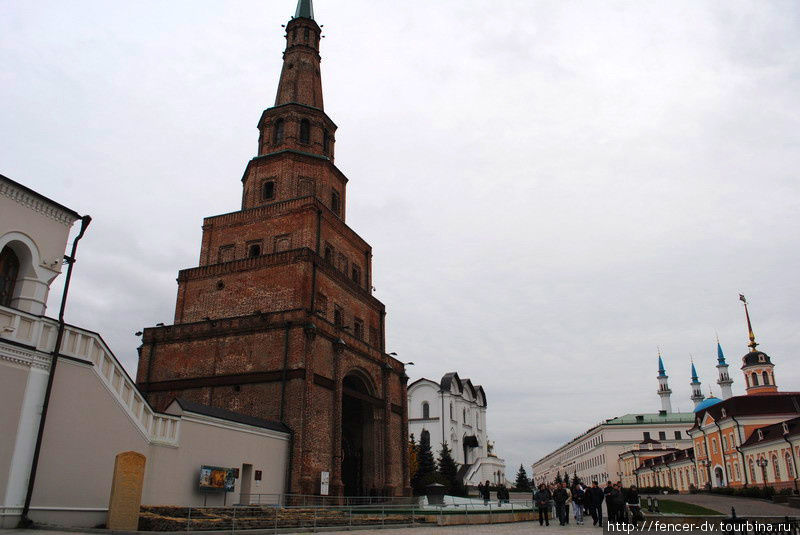Падающая башня Сииюмбике Казань, Россия