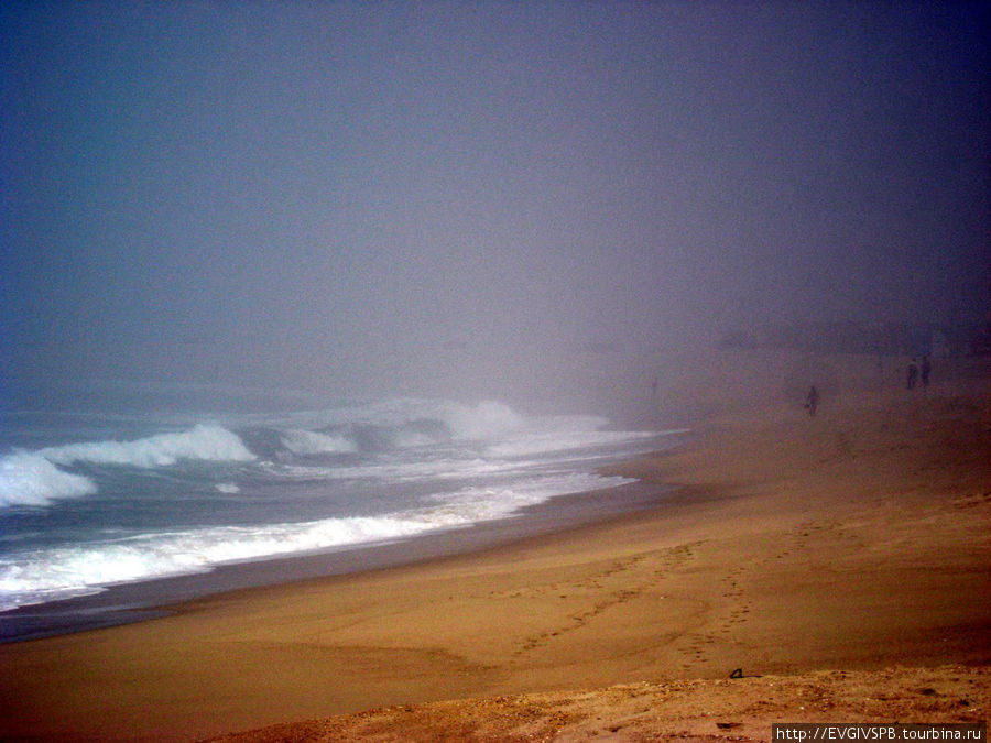 Пляжи в Эшпинью -туманно, безлюдно...душевно.