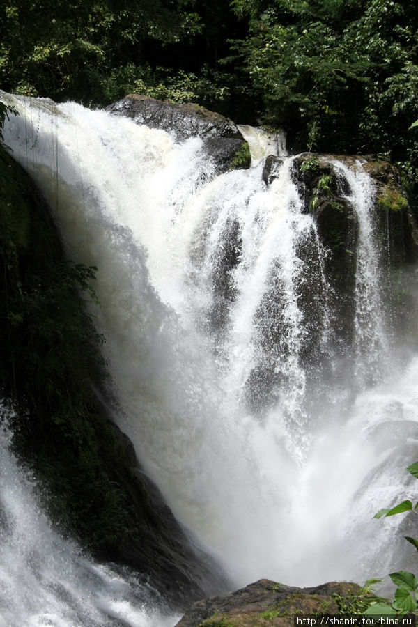 Мир без виз — 385. Водопад и священные карпы Мае-Хонг-Сон, Таиланд