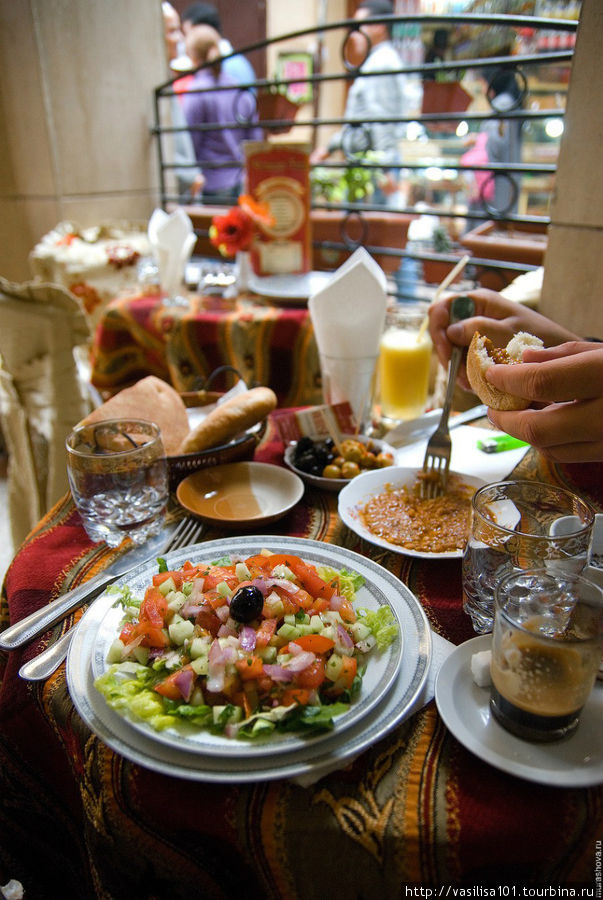 Медина Феса и самый вкусный тажин Фес, Марокко