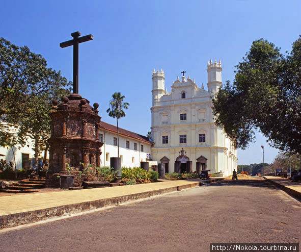 Старый Гоа. Церковь Св. Франциска Азизского. Штат Гоа Индия