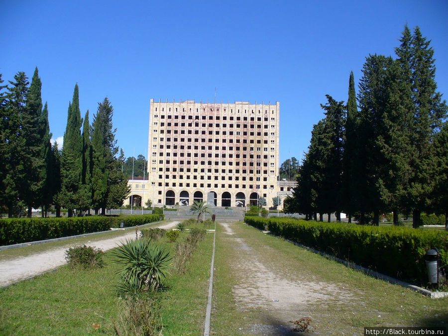 Здание парламента Абхазии Сухум, Абхазия