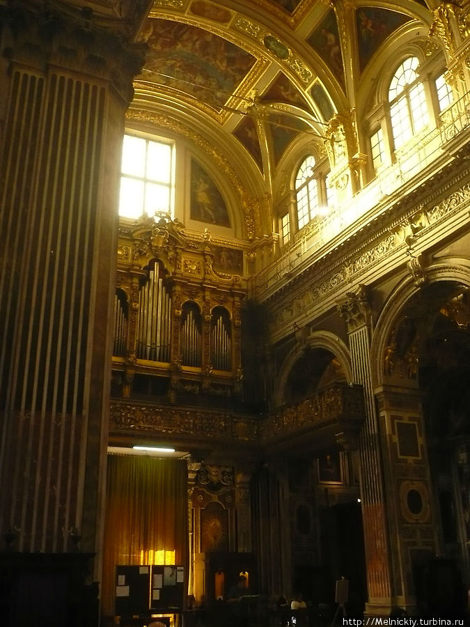 Иезуитская церковь святых Амвросия и Андрея Генуя, Италия