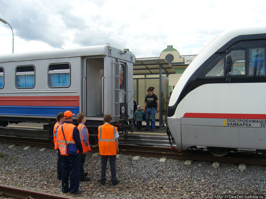 подача локоматива на сцепку Санкт-Петербург, Россия