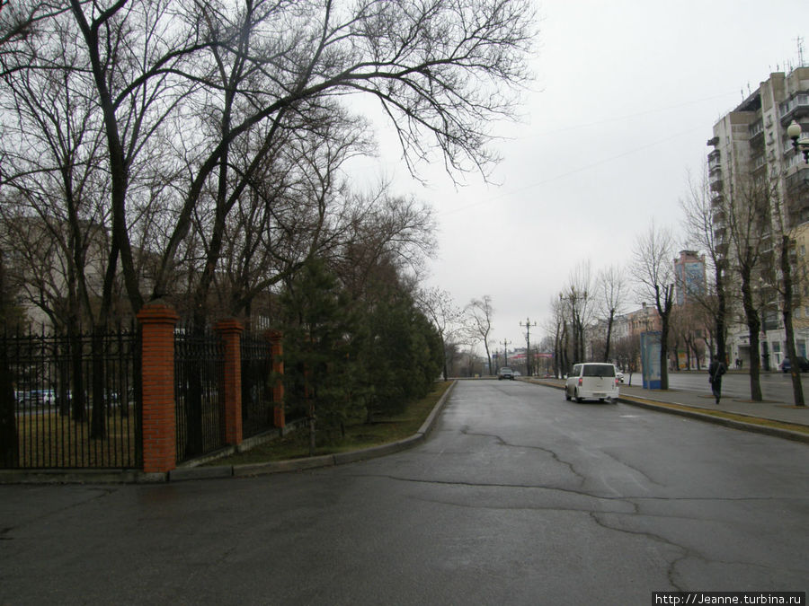 Улица кажется такой пустынной... Хабаровск, Россия
