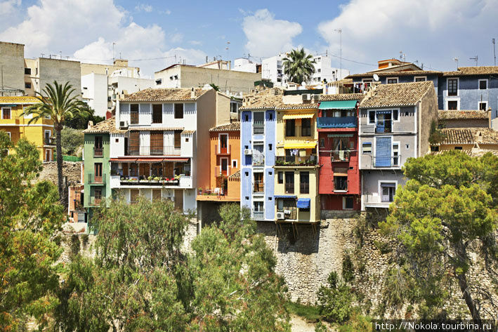 Вильяхойоса. Разноцветье фасадов Вильяхойоса, Испания