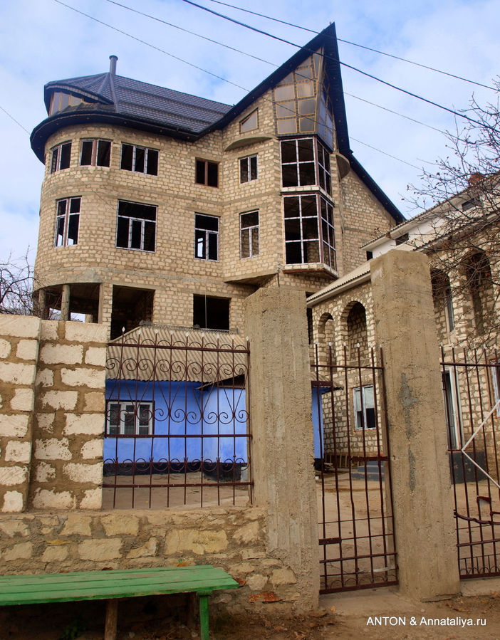 Цыганские дворцы Сороки, Молдова