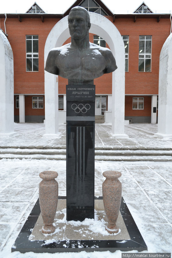 Памятник И.Ярыгину. Шушенское, Россия