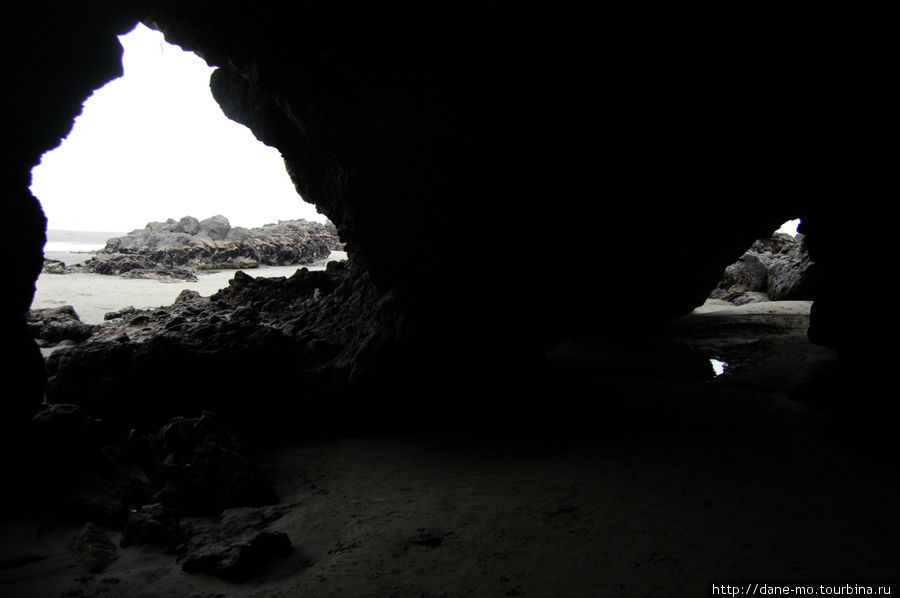 Пещера в скале Крайстчерч, Новая Зеландия