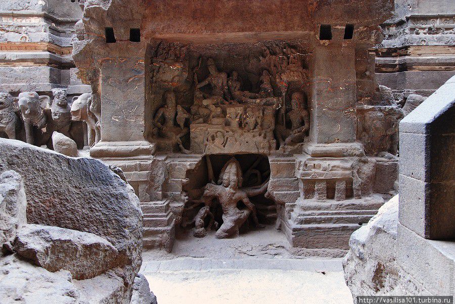 Пещерные храмы Эллоры Аурангабад, Индия
