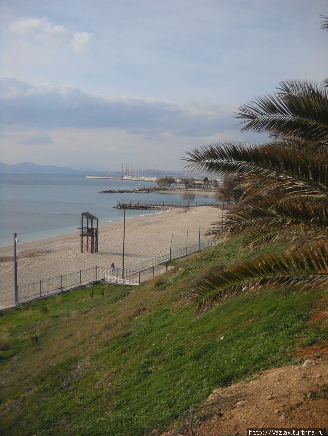 Вид на пляж сверху Каламакион, Греция