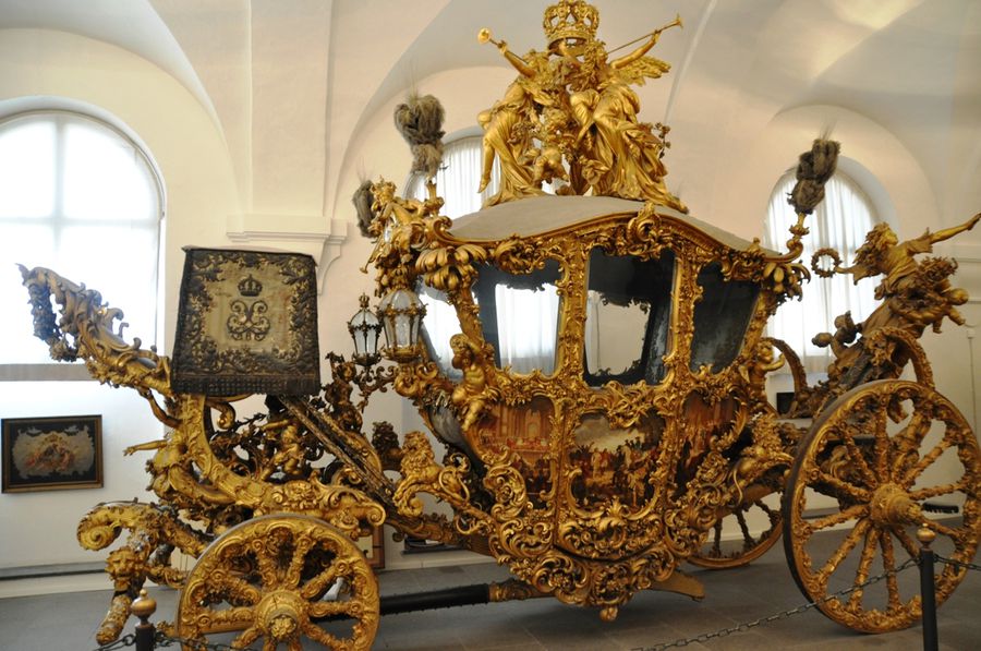 Золотая карета картинки