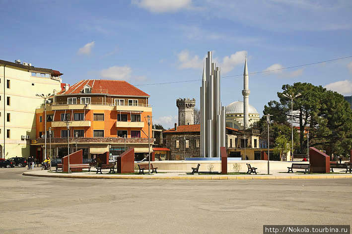 Площадь демократии Шкодер, Албания