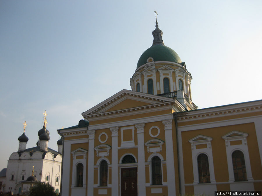 Церковная архитектура Кремля во всей красе Зарайск, Россия
