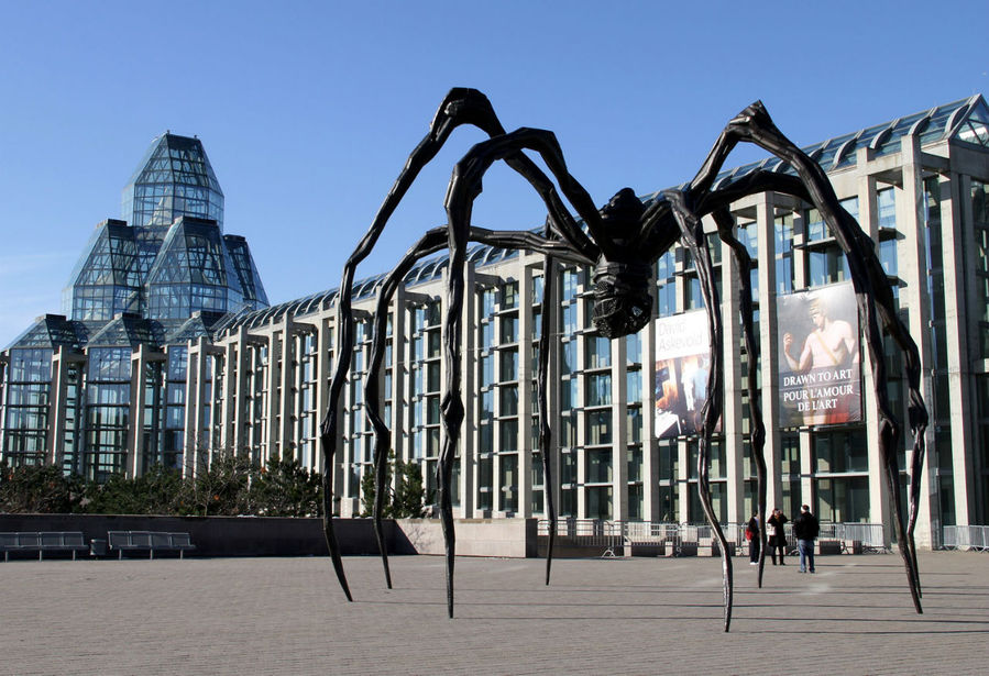 Скульптуры Оттавы или история о пауке, ракете и феминистках Оттава, Канада
