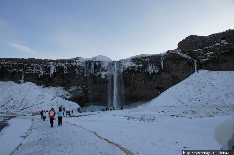 Водопад Seljalandsfoss Исландия
