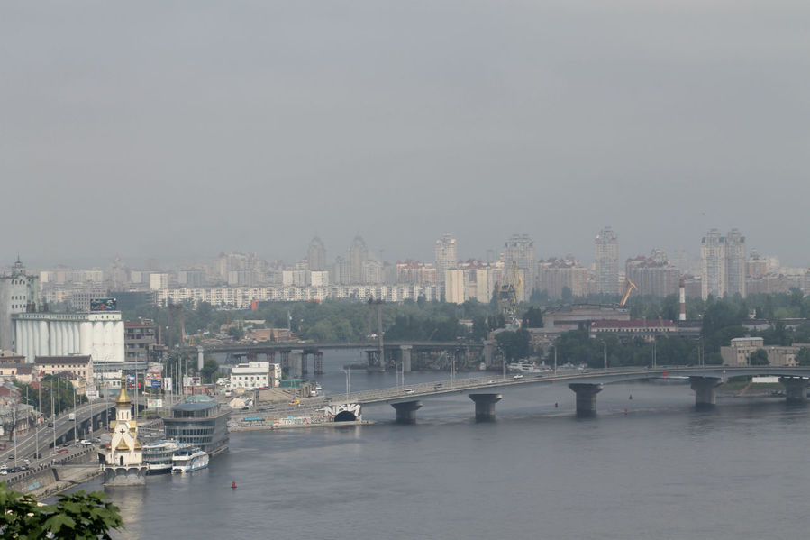 Обзорная площадка на высоком правом берегу Днепра Киев, Украина