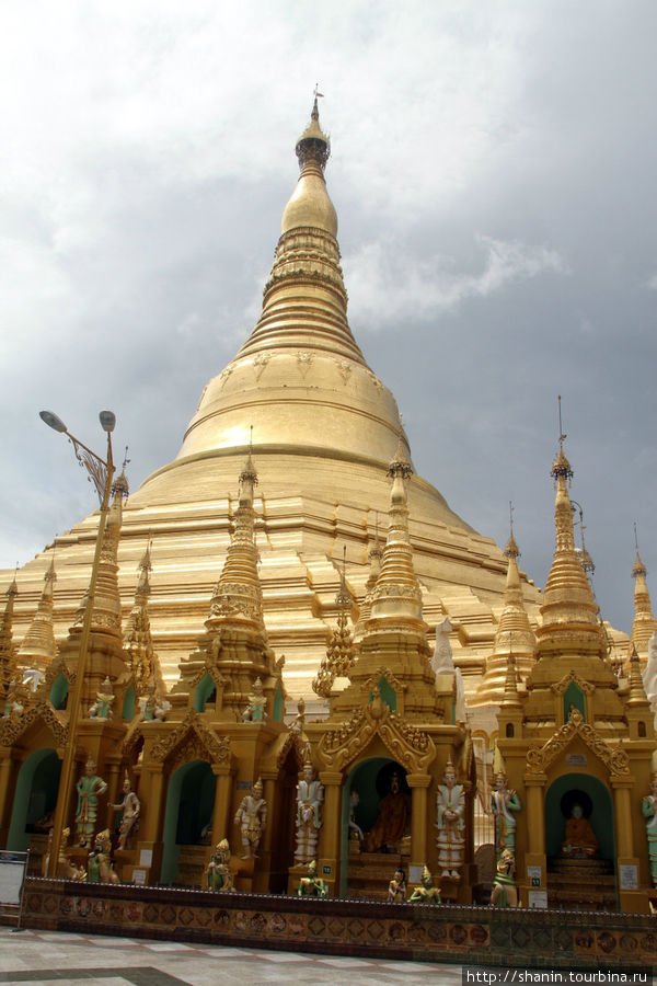 Самая главная ступа Мьянмы Янгон, Мьянма
