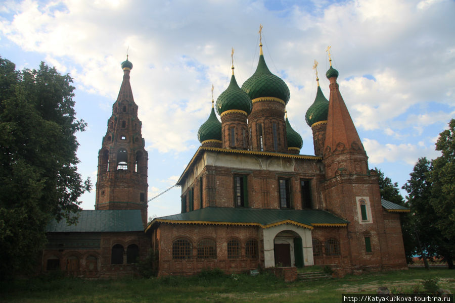 Храм в Коровниках Ярославль, Россия