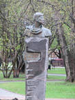 Памятник Б.Пастернаку