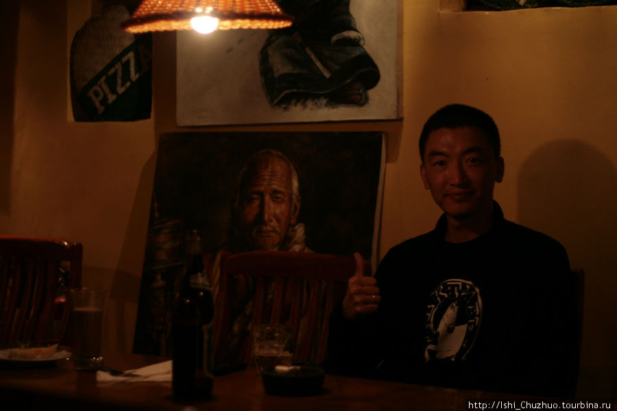 в ресторане Галамэйдо (Лхаса, Тибет) красиво и вкусно, любим приходить сюда почти каждую неделю Лхаса, Китай