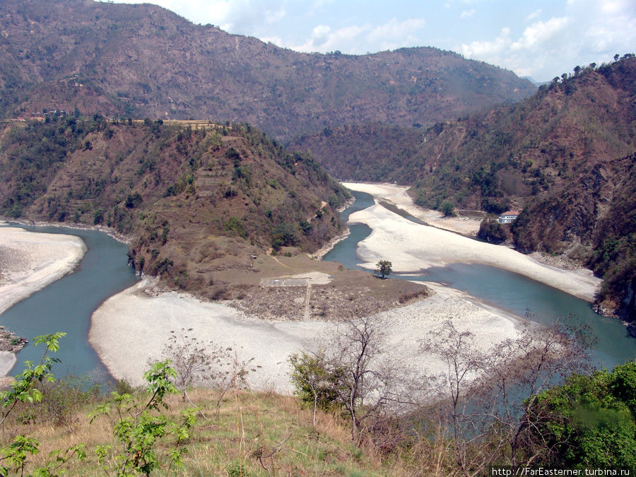 река Кали Гандаки делает изгиб на 180% Тансен, Непал