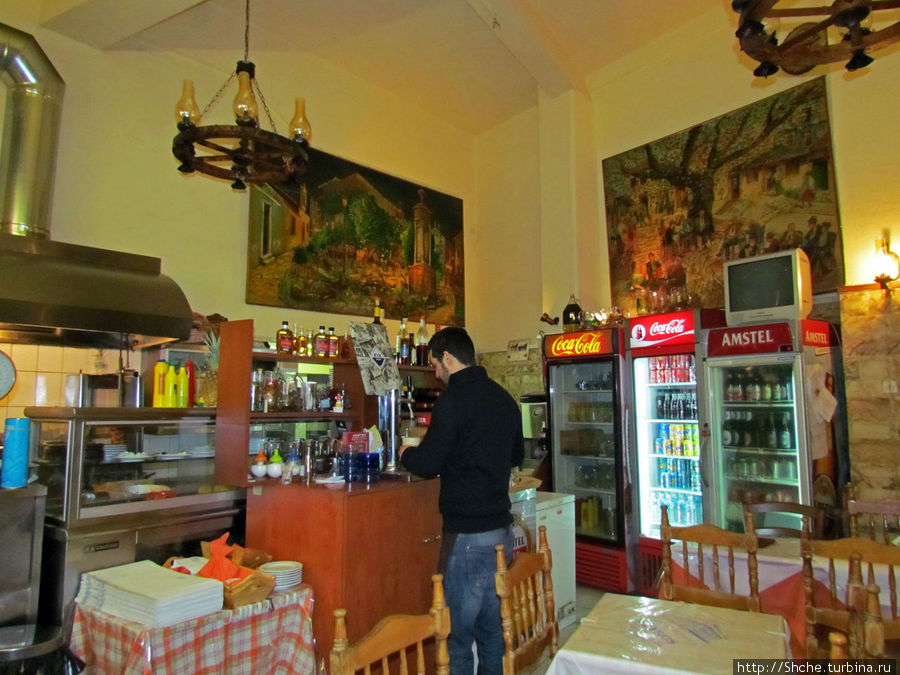 Зашли перекусить — все красиво, но в этом районе совсем не дешево Афины, Греция