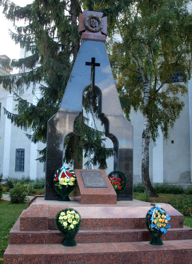 Памятник украинским патриотам Луцк, Украина