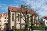 Церковь Святого Духа. Изначально церковь стояла рядом с бенедектинским монастырем (вторая половина XIVв).
