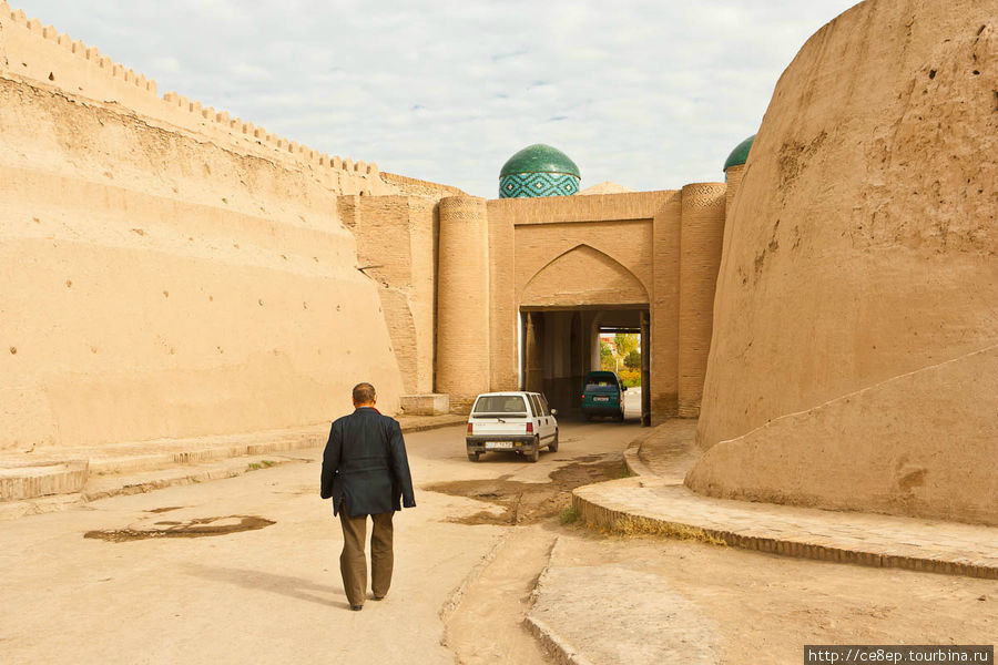 Ворота крепости Хива, Узбекистан