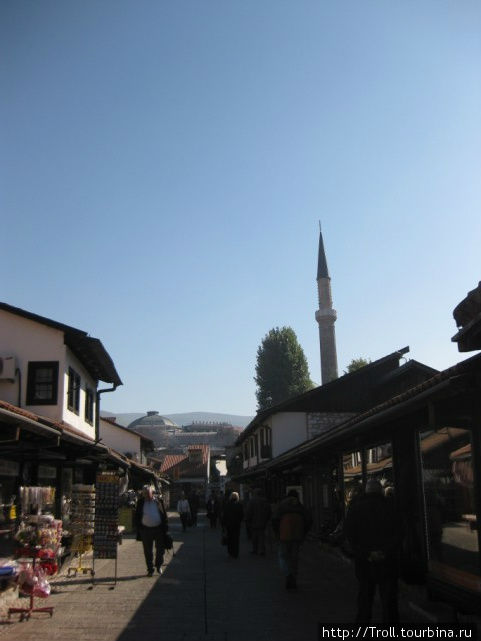 Базар тут и по сю пору, теперь в основном туристический Сараево, Босния и Герцеговина