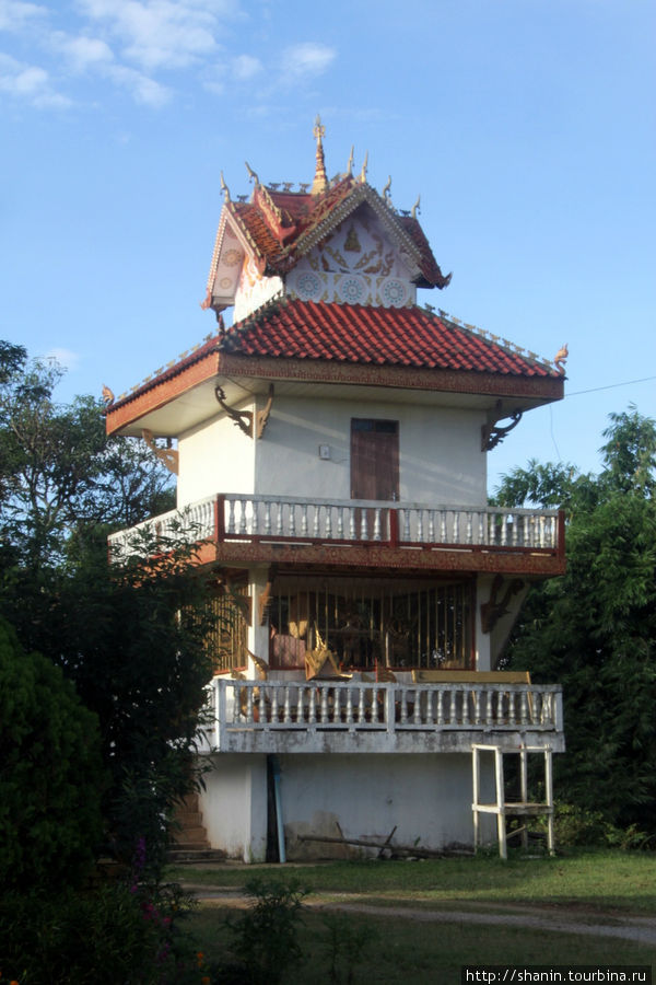 Барабанная башня Пхонсаван, Лаос