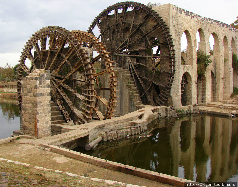 Главная достопримечательность Хамы- водяные колёса нории Хама, Сирия