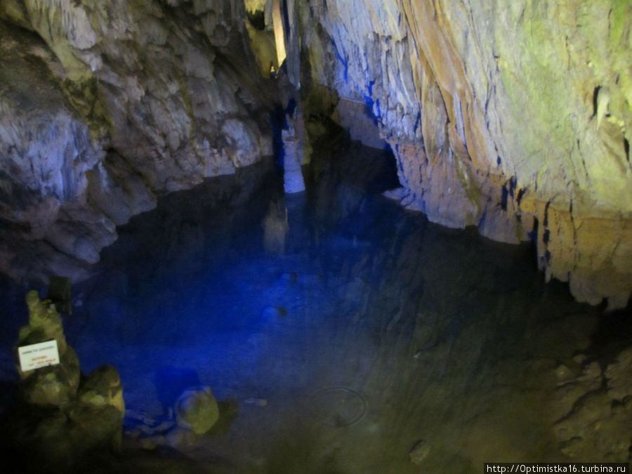 Озеро в пещере Дим — конец маршрута Алания, Турция