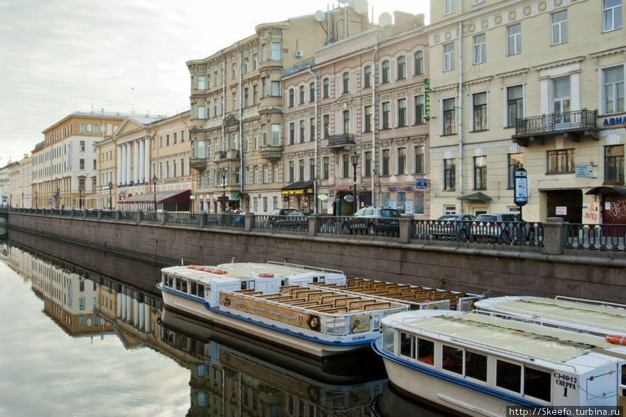 Пасмурный канал Грибоедова Санкт-Петербург, Россия