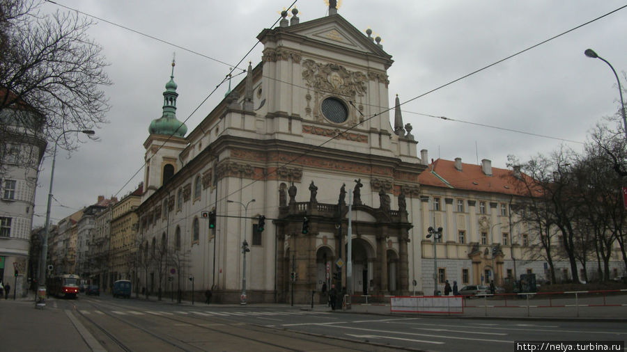 Костёл Св. Игнаца на Карловой площади. Прага, Чехия