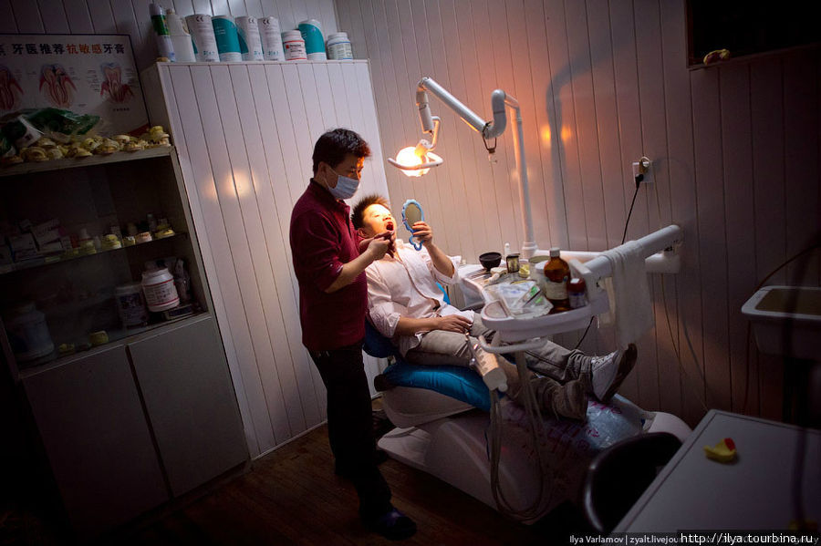 Стоматолог. Шанхай, Китай