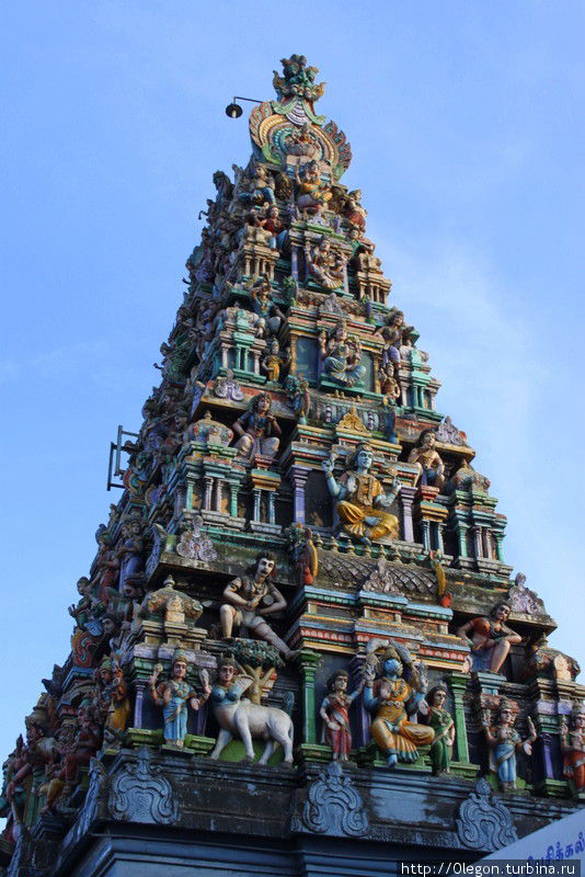 Гопура индуистского храма Ути, Индия
