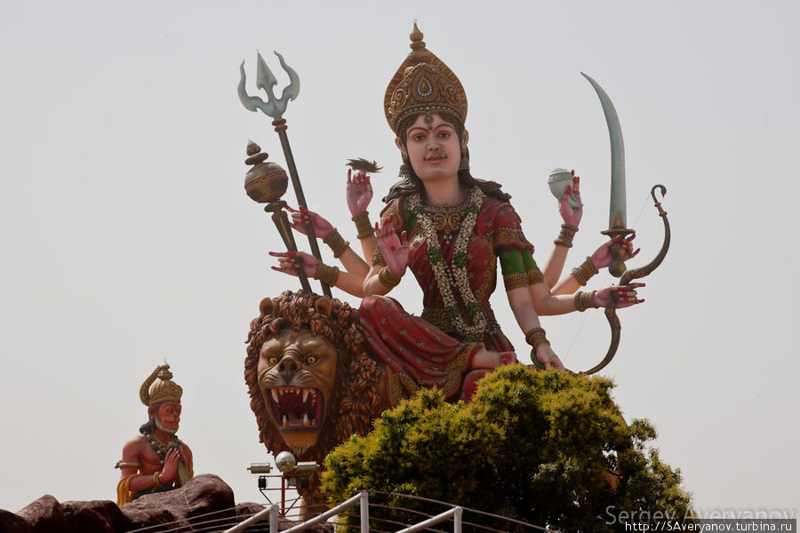Изваяние богини Дурги в окрестностях Вриндавана