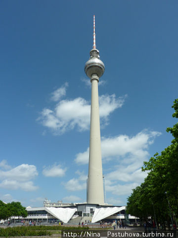 Берлинская телебашня — с высоты орлиного полёта Берлин, Германия