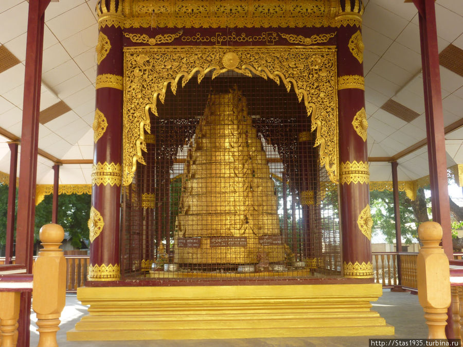 Баган. Пагода Швезигон. Старый шпиль. Баган, Мьянма