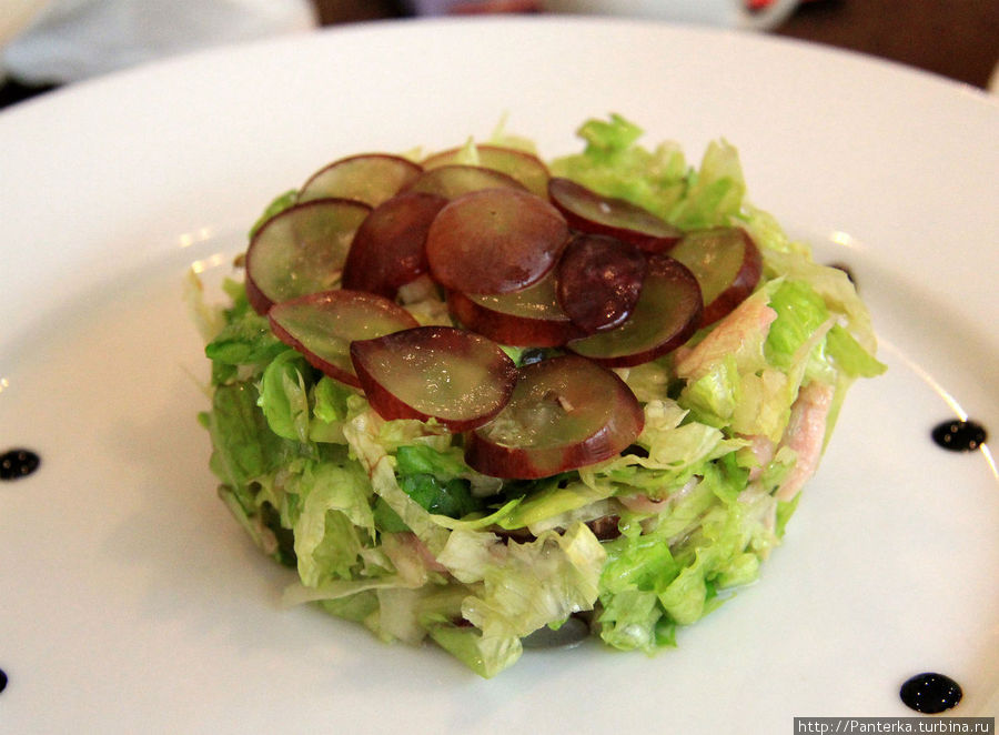 Салат из тунца с виноградом — приятное сочетание