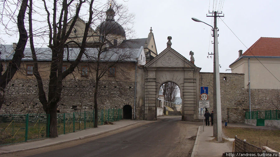 Жолква – жемчужина национального архитектурного наследия Жолква, Украина